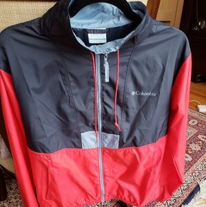 Womens Columbia lightweight coat. Worn 1x